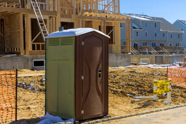 Best Portable restroom trailer rental  in Vinings, GA